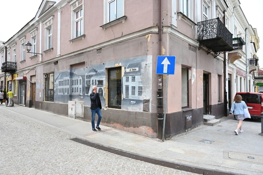 Kolejka wraca na kielecki Rynek. Lokal będzie oferował szoty, ale i ciepłe dania. Zobacz zdjęcia i film 