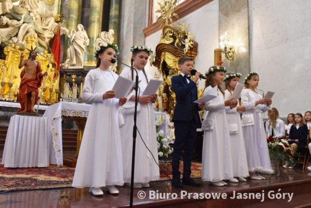 I Komunia Święta na Jasnej Górze. Przyjęli ją uczniowie SP im. św. Jana de La Salle