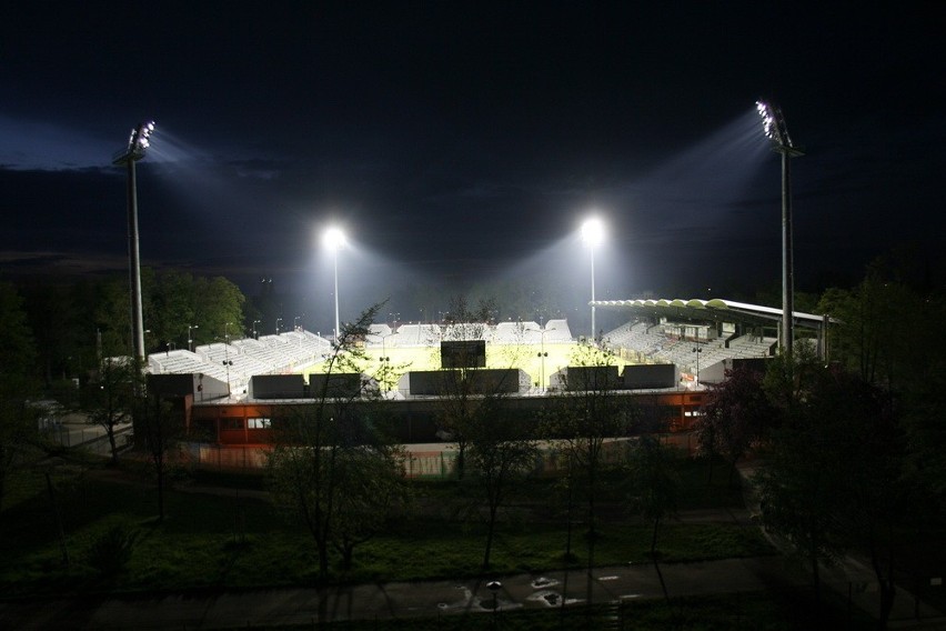 Legnica: Oświetlenie Stadionu Miejskiego (ZDJĘCIA)