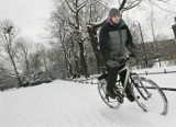 Miasto wyda kilkaset tysięcy złotych na odśnieżanie dróg rowerowych zimą