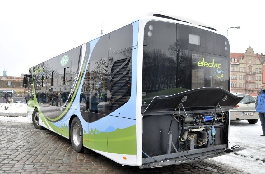 Autobus &quot;City Smile Electric&quot; w Gdańsku. Zobacz autobus z ekologicznym napędem [ZDJĘCIA]