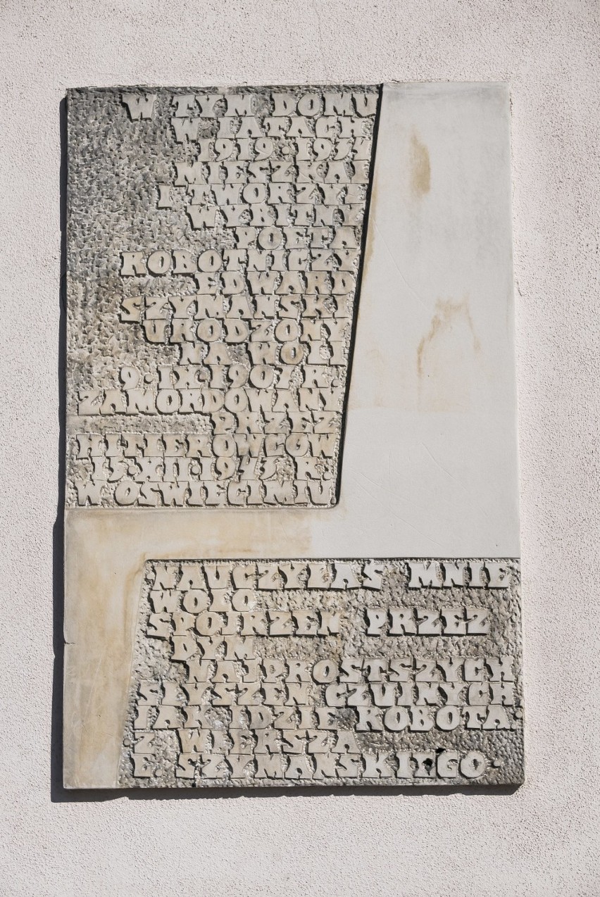 Kamienica poświęcona pamięci poety Edwarda Szymańskiego