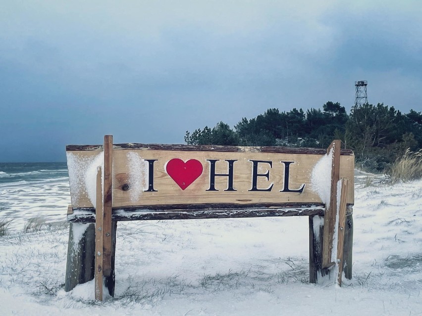 Hel, Latarnia morska i Góra Szwedów w zimowej oprawie
