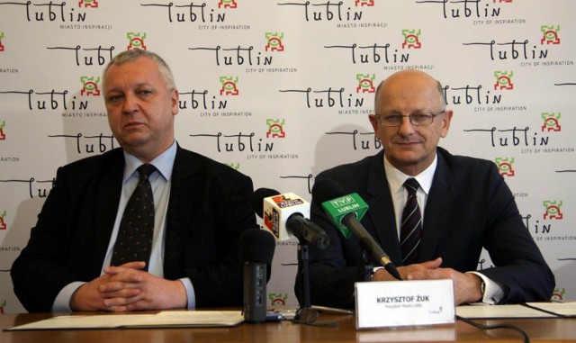 Jerzy Jóźkowiak, prezes Poczty Polskiej i  Krzysztof Żuk
