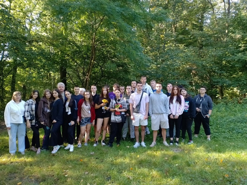 Młodzież z Ukrainy z wizytą w Polsce. Tak, wraz z uczniami z Jędrzejowa poznawali nasz region i integrowali się