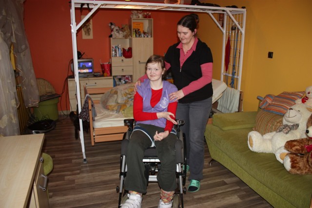 Małgorzata Marchewka opiekuje się swoją córką od momentu wypadku na lekcji wychowania fizycznego