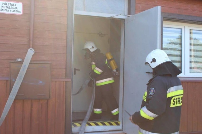 Pożar w Zakładzie Pielęgnacyjno-Opiekuńczym w Krynkach. Konieczna była ewakuacja (zdjęcia) 
