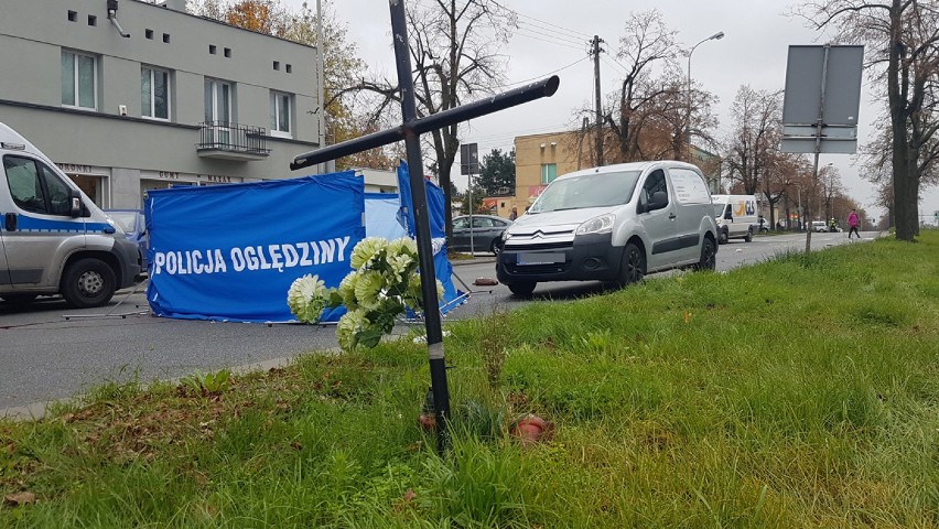 Śmiertelny wypadek na Rzgowskiej. Nie żyje piesza [ZDJĘCIA, FILM]