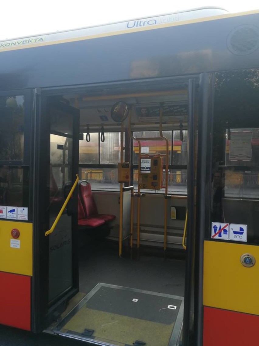 Awaria autobusu na Mokotowie. "Pojawił się dym. Zaczęła...