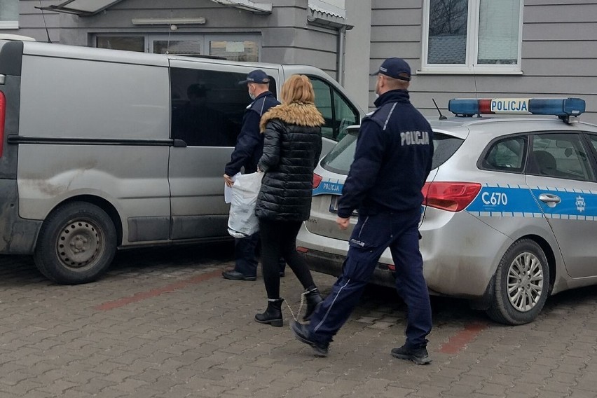 Brutalny atak na policjantów w Lipnie. Pięcioro mieszkańców miasta zatrzymanych [zdjęcia]