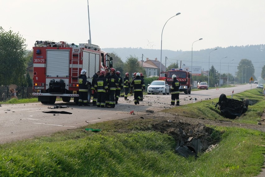 Do wypadku doszło w sobotę na drodze wojewódzkiej nr 884 w...