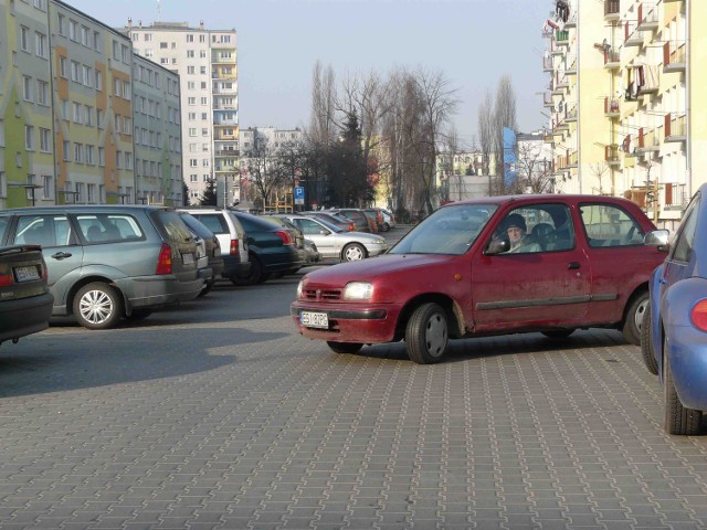 Wcześniej wielki parking dla spółdzielców powstał m.in. przy ul. Jana Pawła II&#8233;