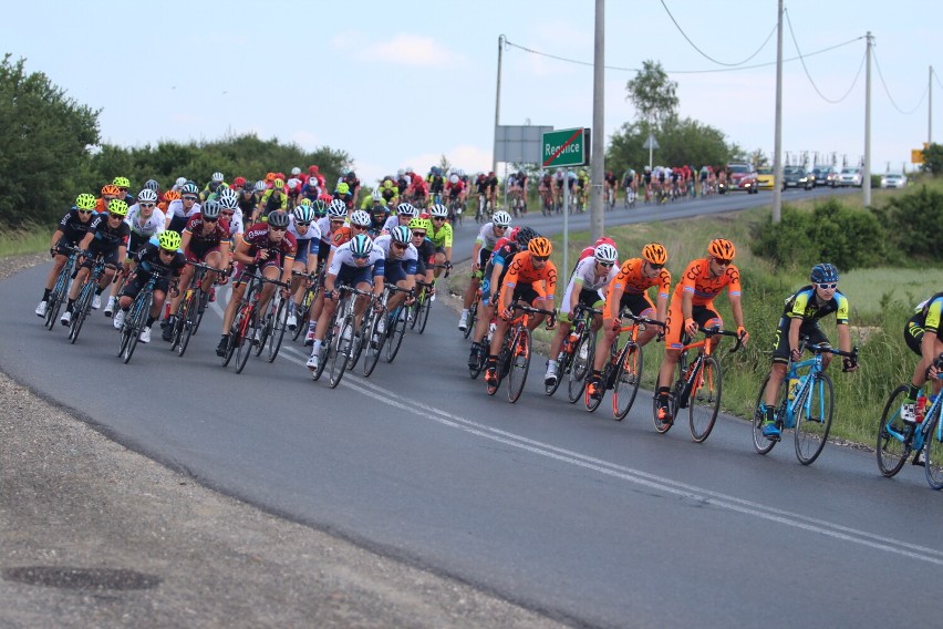 Peleton przejedzie przez powiat chrzanowski, oświęcimski i...