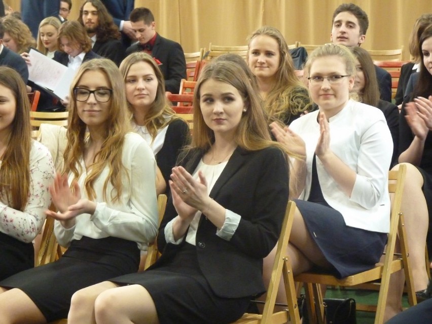 Zakończenie roku szkolnego maturzystów w I LO w Koszalinie [zdjęcia, wideo]