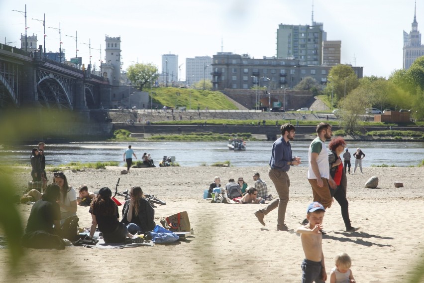 Majówka w Warszawie 2023. Grill, rowery, spacery i całkowity relaks. Tak mieszkańcy spędzają długi weekend