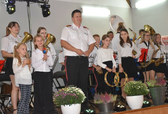 2 grudnia Orkiestra Dęta działająca przy Gminnym Ośrodku Kultury w Choczu świętuje 35-lecie działalności