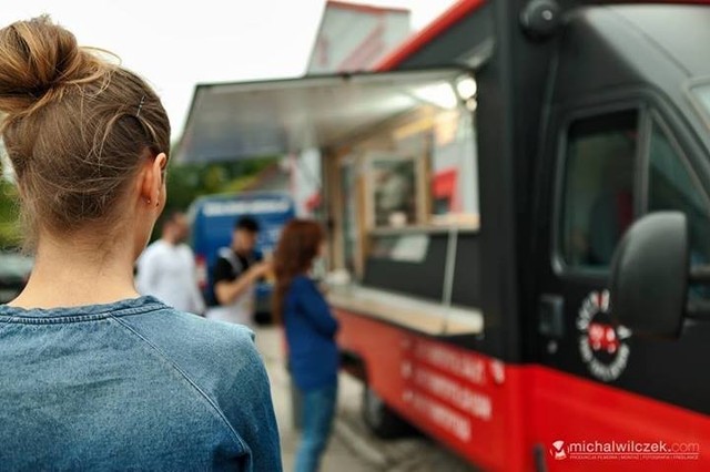 Food Truck Night - w pierwszej odsłonie cyklu na Tylną Mariacką przyjedzie furgon Salt & Pepper