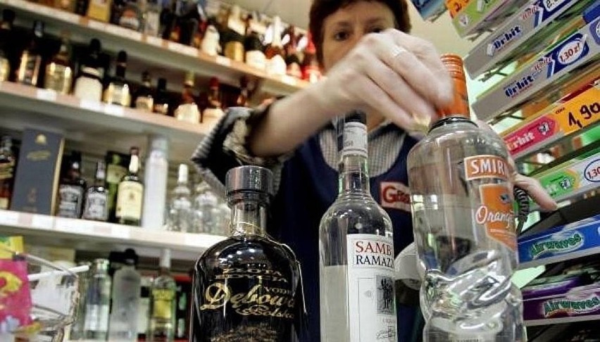 PiS walczy z alkoholizmem. Czy będą specjalne godziny na picie?