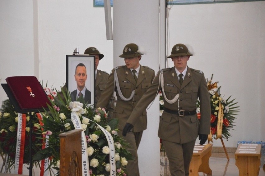 Tłumy odprowadziły w ostatnią drogę śp. Józefa Leśniaka, I Wicewojewodę Małopolski [ZDJĘCIA]