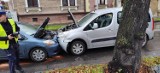 Wypadek na al. Solidarności w Tarnowie. W porannej kraksie uczestniczyły aż cztery samochody