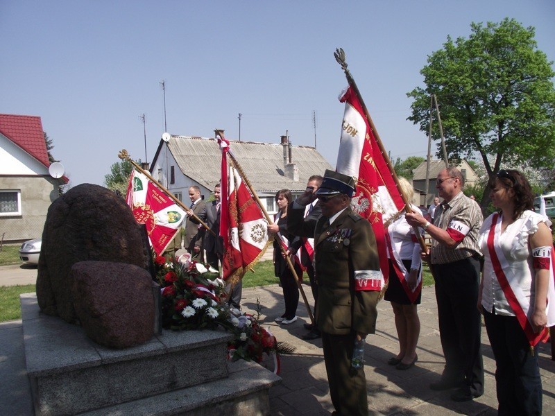 W Woli Uhruskiej uczcili Dzień Flagi RP. i 221 rocznicę uchwalenia Konstytucji 3 Maja