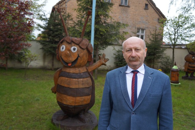 Wójt Pszczewa Waldemar Górczyński cieszy się, że dom seniora powstanie w przedszkolu.