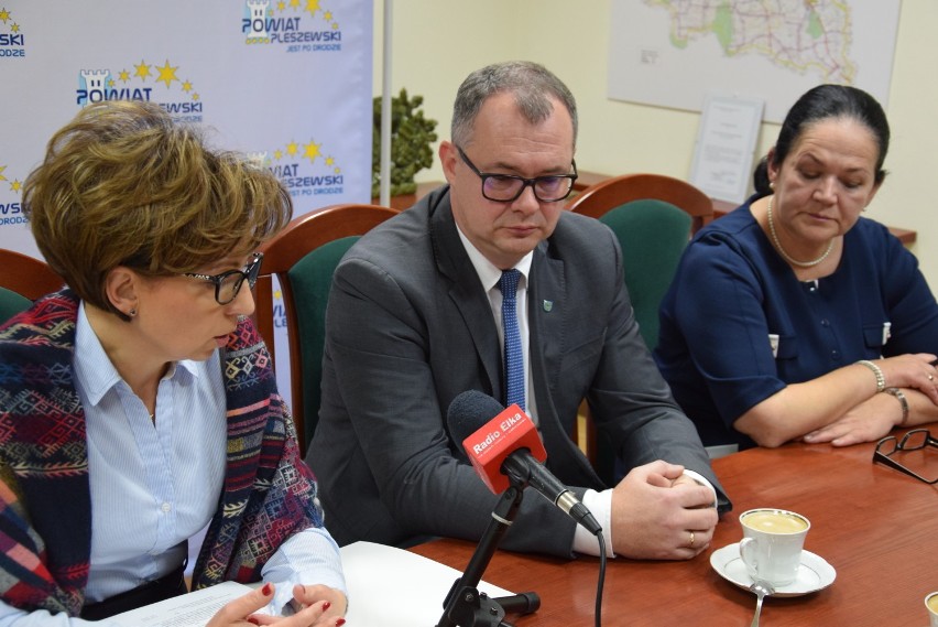 Podpisanie umowy na dofinansowanie drogi Dobrzyca - Izbiczno w ramach Programu Rozwoju Gminnej i Powiatowej Infrastruktury Drogowej