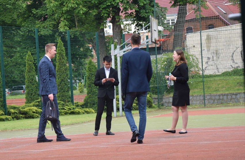 Malbork. Drugi dzień matur. Tak było tuż przed matematyką w I Liceum Ogólnokształcącym [ZDJĘCIA]