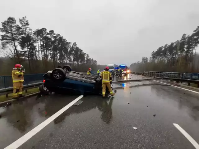 Nowy Tomyśl. Do zdarzenia z udziałem obywatela Litwy, doszło na 110 km autostrady.