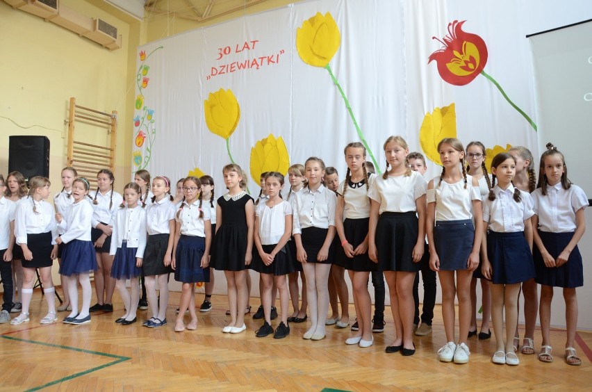 Jubileusz 30-lecia Szkoły Podstawowej nr 9 w Bełchatowie [ZDJĘCIA] 