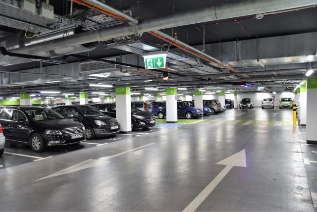 Parking pod pl. Kopernika będzie płatny od poniedziałku 2 września