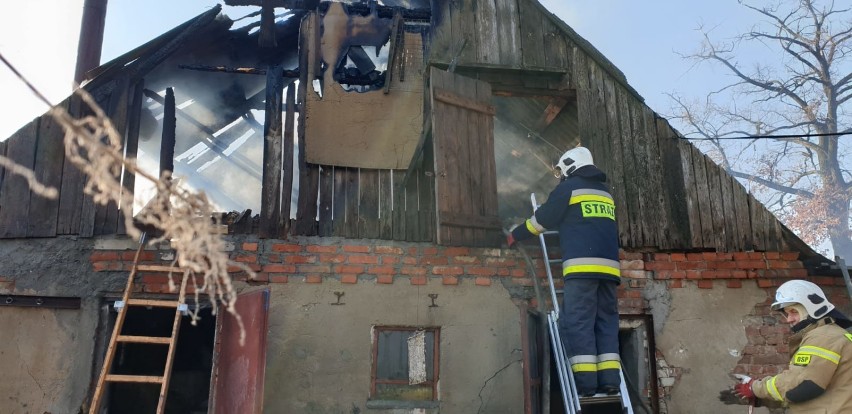 W Linowie płonęło poddasze budynku mieszkalnego