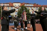 Studia na uczelniach wojskowych. Gdzie są wolne miejsca? Jakie są kierunki studiów? Ile student dostaje pieniędzy? Co student ma za darmo?