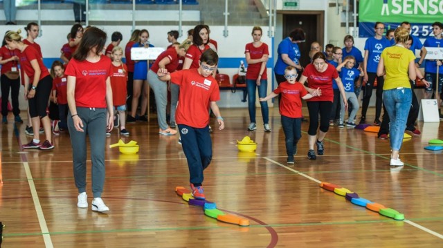 W sobotę, 12 maja przy ulicy Cichej w Bydgoszczy odbył się III Kujawsko-Pomorski Dzień Młodego Sportowca. 

W zmaganiach wzięli udział niepełnosprawni zawodnicy. 

ZOBACZ: Psy tak dziwne, że obejrzysz się za nimi na ulicy! Najdziwniejsze rasy psów na świecie - zobacz zdjęcia [TOP 10]


Pogoda na dzień 14.05.2018  | KUJAWSKO-POMORSKIE

źródło: TVN Meteo/x-news
