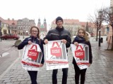 Młodzież Wszechpolska w Gnieźnie zorganizowała akcję "Kupuj polskie"