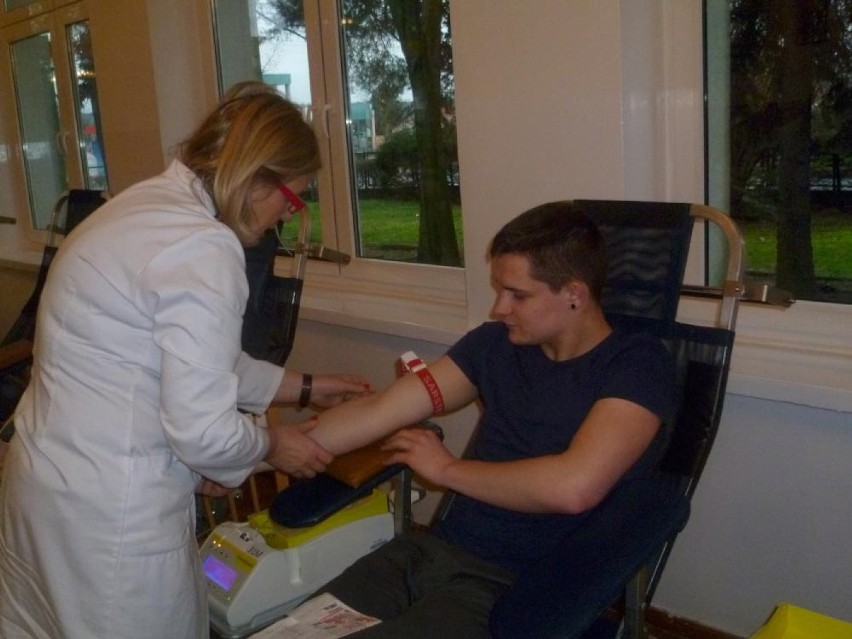 ZSLG w Ratajach zorganizował zbiórkę krwi [FOTO]