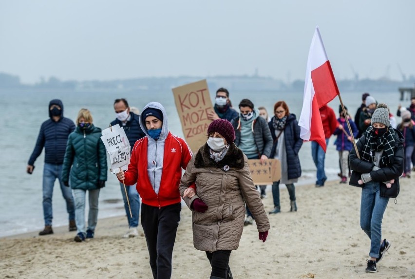Strajk Kobiet w Trójmieście. W niedzielę, 1.11.2020,...