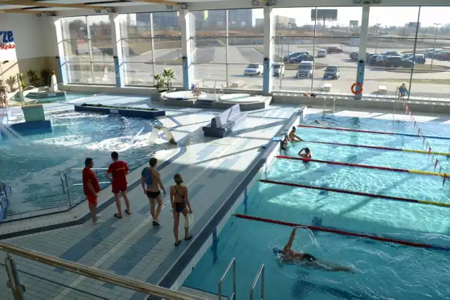 Baseny sportowy i rekreacyjny, brodzik, jacuzzi - to atrakcje Aquariusa w Zabrzu. Katowickie baseny będą podobne.