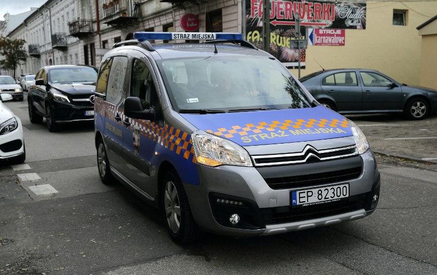 Nowy radiowóz straży miejskiej w Piotrkowie