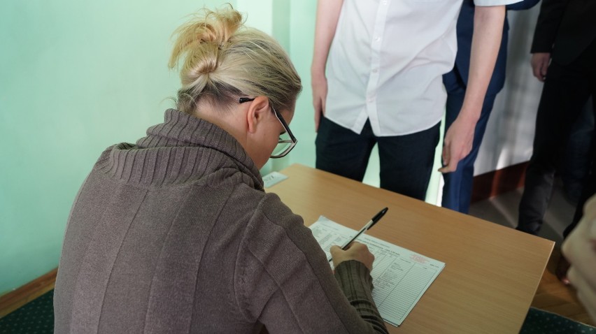 Próbna matura w Jastrzębiu: uczniowie piszą egzaminy