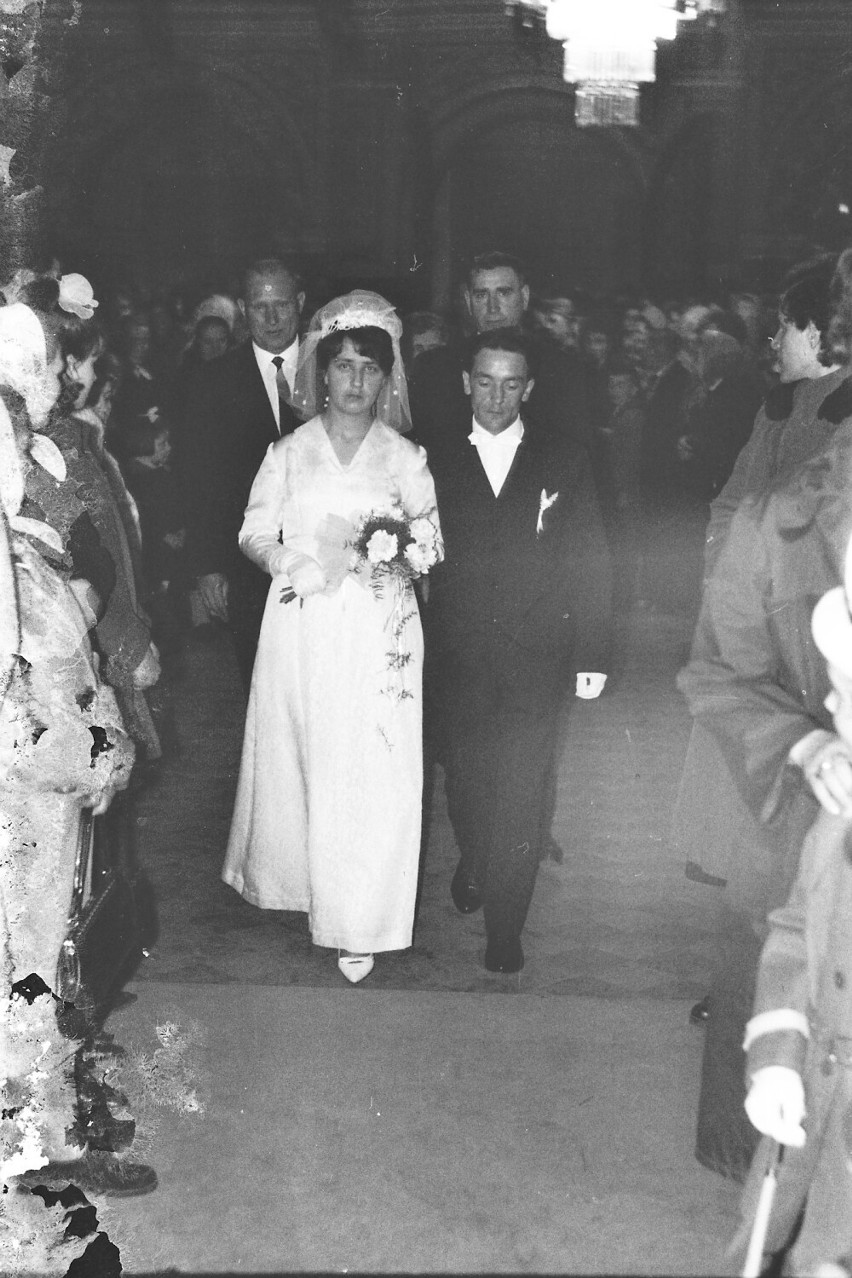 Wesele w Sieradzu w latach 60. Zobaczcie ówczesny ślub i...