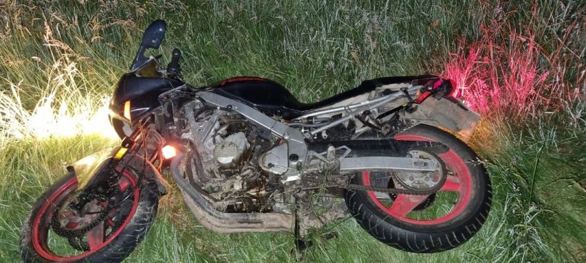 Naćpany motocyklista ucieczkę przed policją zakończył w polu. Zgorzelecka grupa SPEED w akcji