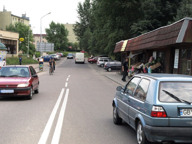 Ul. Domańskiego będzie przebudowana. Znikną drewniane sklepiki