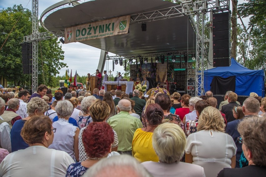 Po raz dwudziesty pierwszy rolnicy z powiatu konińskiego wspólnie obchodzili Dożynki powiatowe w Wierzbinku .