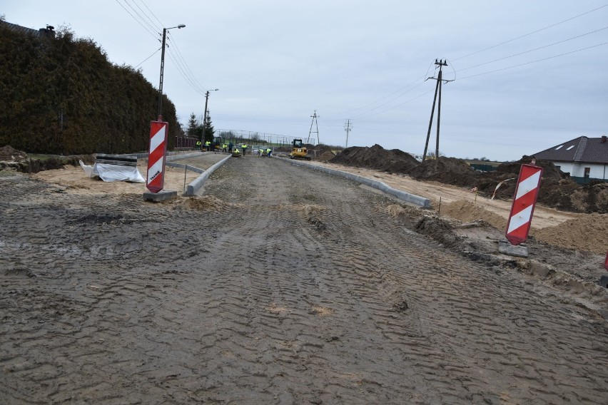 STRZELCE KRAJ.: Remontowane ulice będą do wakacji, jak nowe [ZDJĘCIA]