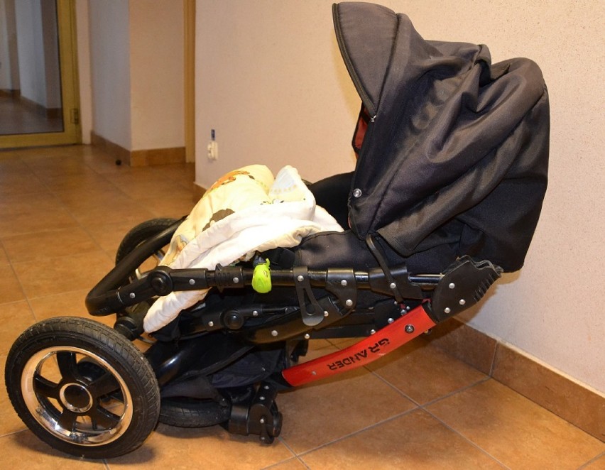 Pruszcz Gdański: Policjanci szukają właścicieli wózków dziecięcych [ZDJĘCIA]