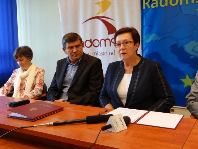 Podpisanie umowy na budowę ronda w Radomsku