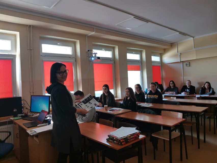 Uczniowie ZSE w Radomsku przygotowują się do wyjazdów na zagraniczne staże. Pojadą do Hiszpanii i Francji