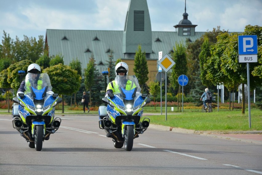 Nowe pojazdy w suwalskiej policji            