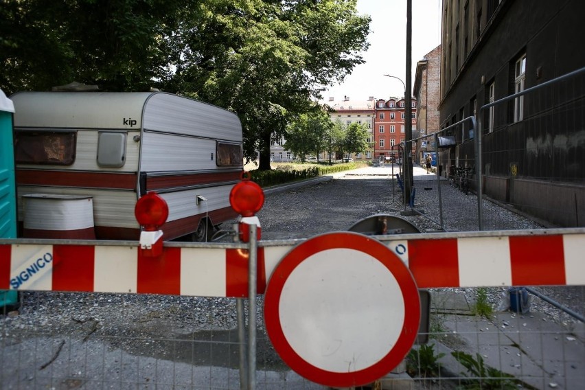 Kraków. Wreszcie jest szansa na dokończenie przebudowy placu Biskupiego. Wybrano wykonawcę prac [ZDJĘCIA]